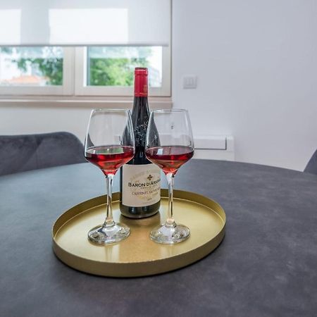 Апартаменты Exclusive Apartman Anamarino Задар Экстерьер фото